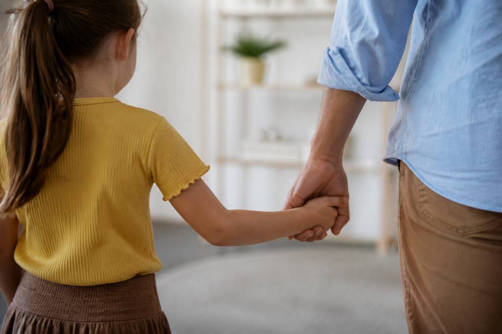Affiche droits de l&rsquo;enfance : comprendre les enjeux juridiques et les obligations de protection