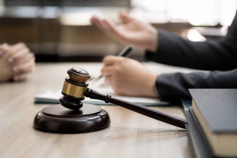 Défenseur des droits Isère : comment saisir cette autorité indépendante ?